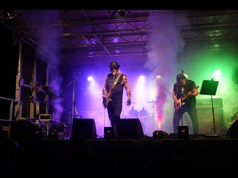 Stará škola - SŠ JINAK - Katapult - Půlnoční závodní dráha