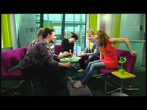 Puoli seitsemän PS - Marja Hintikan jalat ja Rasmuksen Eero