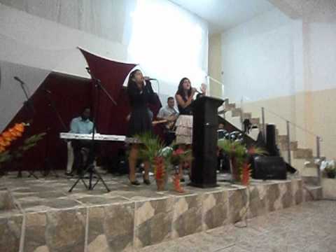 Aninha, Rebeca e Rodrigo do 4Hodsi - Derramar