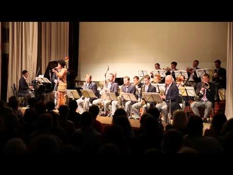 Igor Butman, Moscow Jazz Orchestra and Fantine, "Foggy Day"
