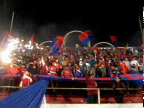 "recibimiento de universitario de sucre (lokura Kapitalina 22)" Barra: Lokura Kapitalina 22 &bull; Club: Universitario de Sucre