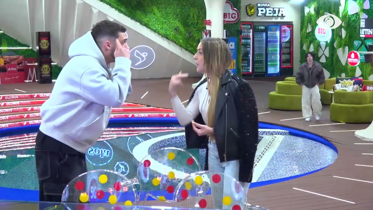 “Pse nuk mban pozicion kur ajo gjuan dhe ofendon”/ Juela për Gimbon: Merr pozicion…