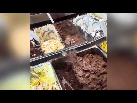 San Gimignano - Gelateria Dondoli. Lody / Ice Cream in San Gimignano. Toscana. Toskania. Italy. 4K