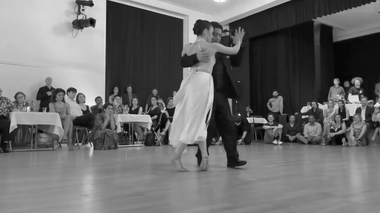 Video thumbnail for Carlitos Espinoza and Agustina Piaggio. Milonga. @Tangostories