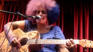 Kimya Dawson - Solid And Strong (Live @ Bush Hall, London, 09.07.12)