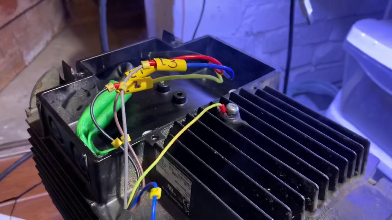 Montujemy koło pasowe na wałku silnika 27mm, bez użycia klinu. Metodą na gorąco 👩‍🦯