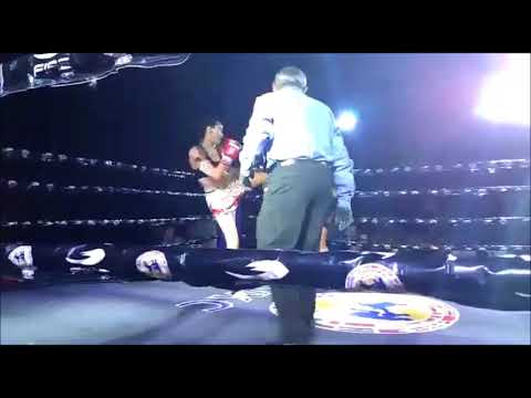 Florencia "La Leona" Greco (ARG) vs Izamar Kunoichi (MEX).