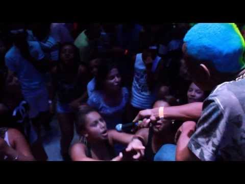 MC RIKINHO NA FESTA DA  #CHILLITEEN NO ESPAÇO BATUCOU parte2    21/12/2013