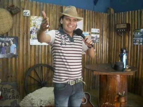 CARLOS PITTY  TV ARAUCÁRIA "FOI PRA MINAS GERAIS "  E  "CAIU O PALCO"