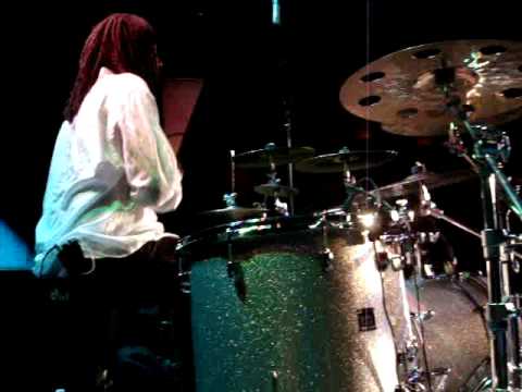 Phil Beale w/ Euge Groove "Chillaxin"