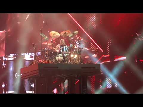 FOO FIGHTERS :Taylor Hawkins Drum Solo : {1080p HD} : Wrigley Field : Chicago, IL : 7/30/2018