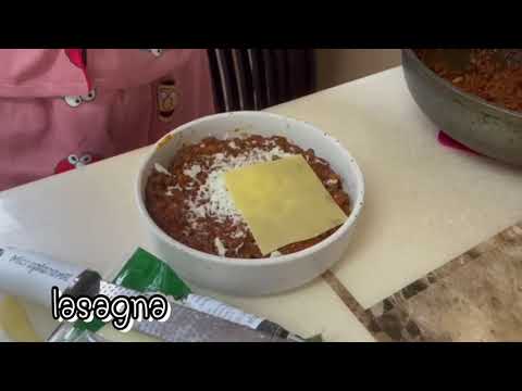 Lasagna ( by Taira Watanabe)