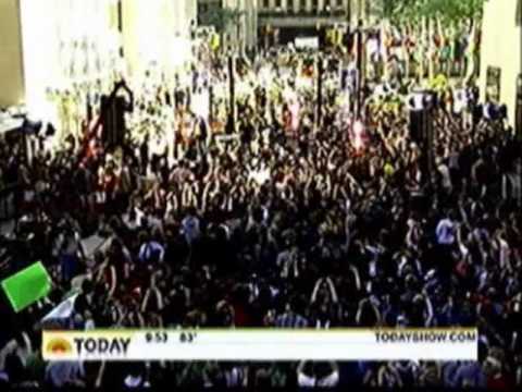 Christina Aguilera Performed-Fighter