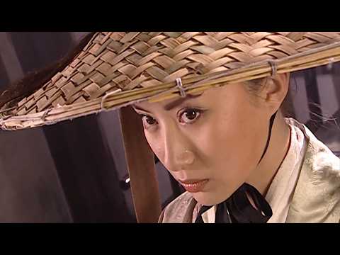Kung Fu Movie! The girl in a bamboo hat is a hidden Kung Fu master who takes down bullies instantly!
