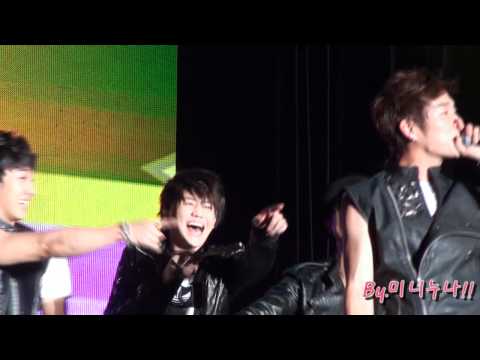 [Fancam] 110814 BEAST Doojoon - Freeze @ United Cube Concert
