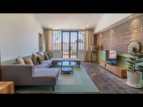 Renovated 3 Bedroom Apartment For Rent - Psar Chas, Phnom Penh thumbnail