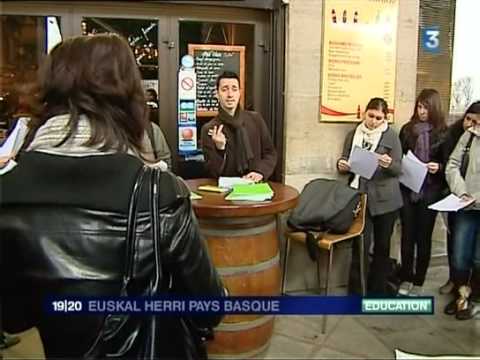 download lagu mp3 mp4 Hlm Bayonne, download lagu Hlm Bayonne gratis, unduh video klip Hlm Bayonne