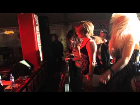 The Atavists - The Atavists - Let You Go live on Mighty Sounds 2015