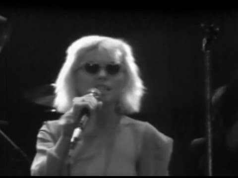 Blondie - Kung Fu Girls - 7/7/1979 - Convention Hall (Official)