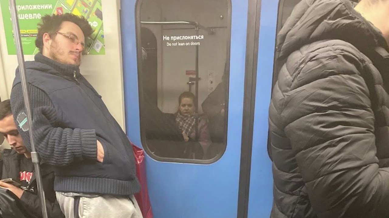 Мэддисон в шоке с того, что Бустер побывал в метро