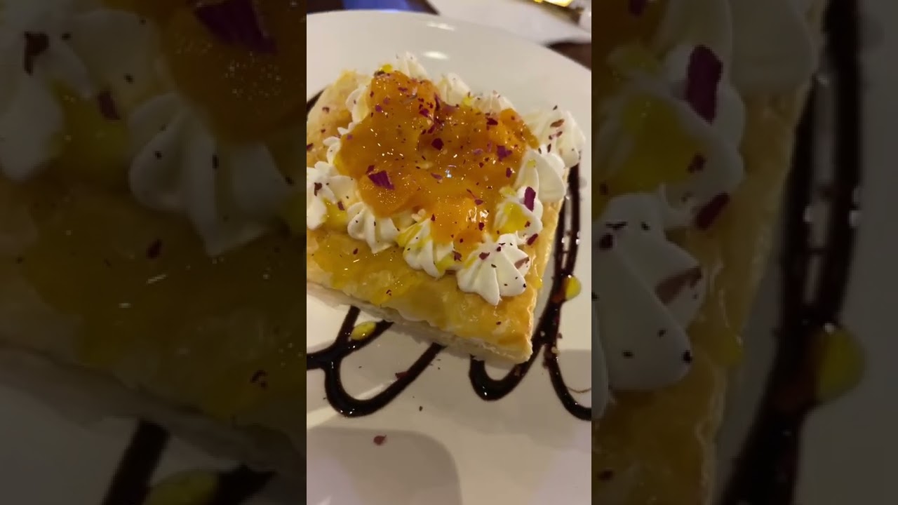 Enjoy afternoon dessert at Eighteen Degree Vintage Cafe Kuching Sarawak #shorts