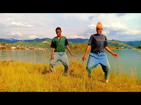 BASi SORi -Passy Kizito (Kipa) ft@Chriss Eazy [Official video] by Bugoyi kids