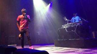 Young Thug paying homage to Metro Boomin at Club Nokia