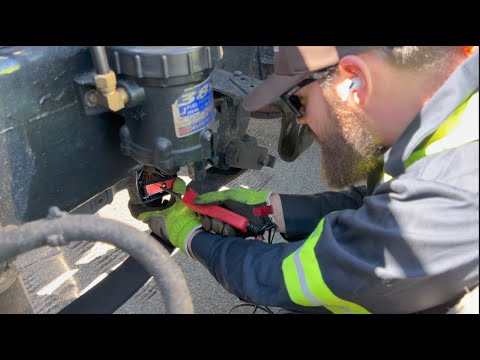 HOW TO CHECK POWER ON DETROIT SERIES 60 ECM (computer)