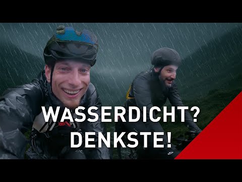 Rain while bikepacking: 7 mistakes that can ruin EVERYTHING… (My best hacks!)