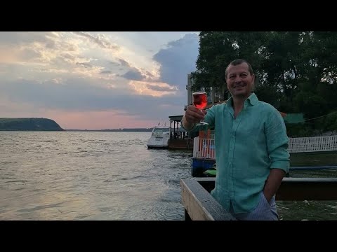 Ion Popa - Paharul cu urme de ruj