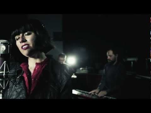 Jane Tyrrell Feat. Ev Jones - When Something is Wrong With My Baby