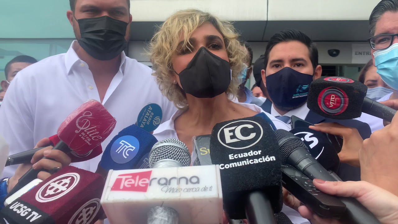 Alcaldesa presentó medida cautelar inédita en contra de la farmacéutica Pfizer y el Ministerio de Salud