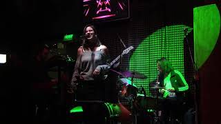 Building a Ladder (Hiatus Kaiyote cover) Ale Sama en MvdSessions