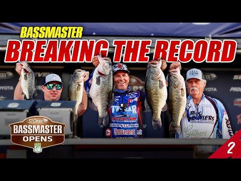 Breaking the BASSMASTER RECORD on My Home Lake! - Bassmaster Open Okeechobee (Day 1&2) - UFB S4 E02