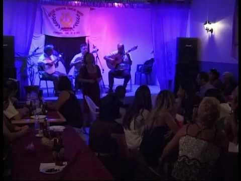 Maria Lourdes Fadista interpreta o " Fado Errado."