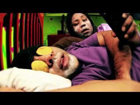 Villanosam - Me va quema el celular (Video Official)