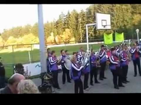 Schalmeienkapelle Wernitzgrün 10. Auflage der Kerwe in Ort