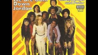 The Les Humphries Singers We Are Goin&#39; Down Jordan