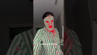 Welcome back to gadgets and gizmos show #skincare #redlight