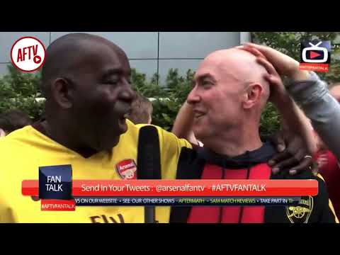Robbie’s interview gets ambushed by bald head rubbing enthusiasts
