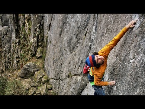 Simon Bauer in "Kanal im Rücken" (10/8b), Kastlwand, Altmühl Valley