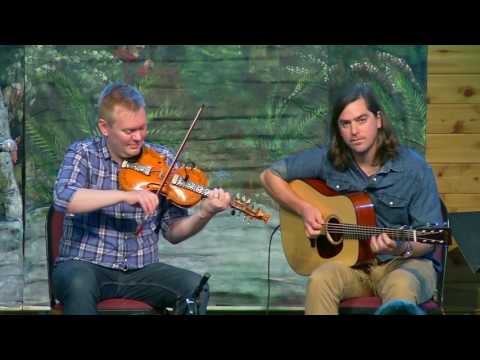 Vidar Skrede & Randy Gosa perform at Nisswa-stämman 2017