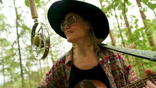 Darling West - Better Than Gold (Live in the woods for NRK)