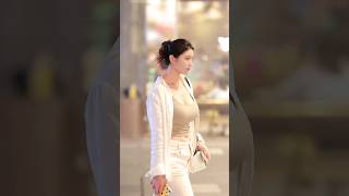 Download lagu Gadis-gadis Cina yang cantik #douyin #tiktok #cantik #celana pendek #mejoresstreetfashion #trenmode mp3