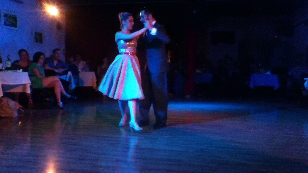 Carolina Couto y Emanuel Ledesma - Bailando me diste un beso - En Dos Orillas - 3 de 4 (Vals)