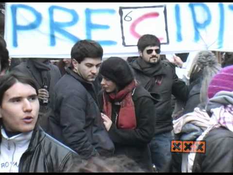 Studenti occupano stazione centrale di pisa