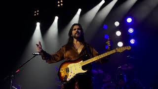 Juanes - Mala Gente / La Camisa Negra (Live in San Francisco)