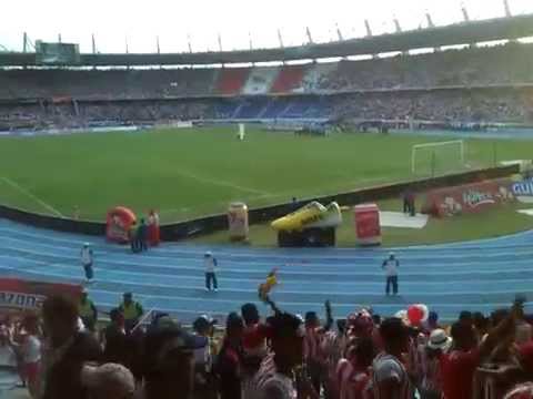 "LA BANDA DE LOS KUERVOS - ENTRADA" Barra: La Banda de Los Kuervos • Club: Junior de Barranquilla