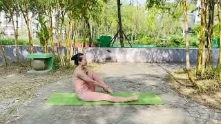 Download lagu yoga in the park under the shade of shady bamboo trees with Lucia mp3