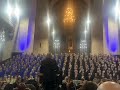 El momento exacto en el que el Coro del Tabernáculo interpreta la conocida canción ‘Cielito lindo’.